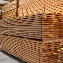 Douglas planken gestapeld de vier keien.webp