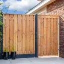 Tuinscherm meckelenburg douglas fijnbezaagd de vier keien voorbeeld tuin.webp