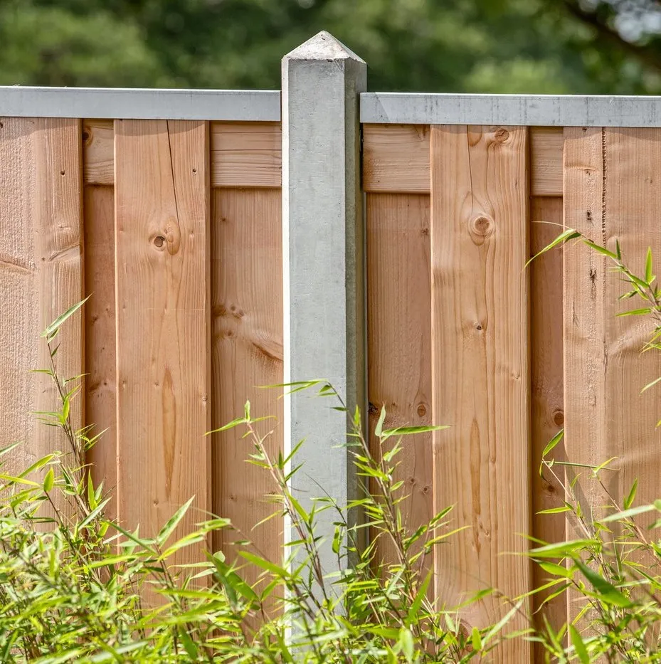 Betonpaal piramide kap grijs.webp