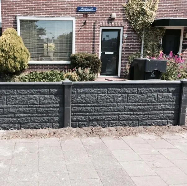 betonschutting laag hunze de vier keien.webp