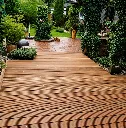 De vier keien vlonderplank bangkirai voorbeeld tuin.webp