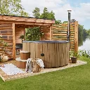 Hottub Deluxe 200 cm in tuin.webp