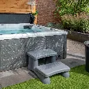 Jacuzzi trap buiten.webp