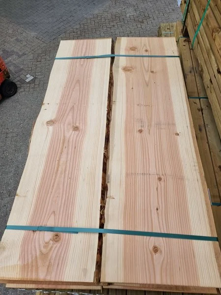 Boomstamplank 4 x 40-45 Douglas onbehandeld geschaafd