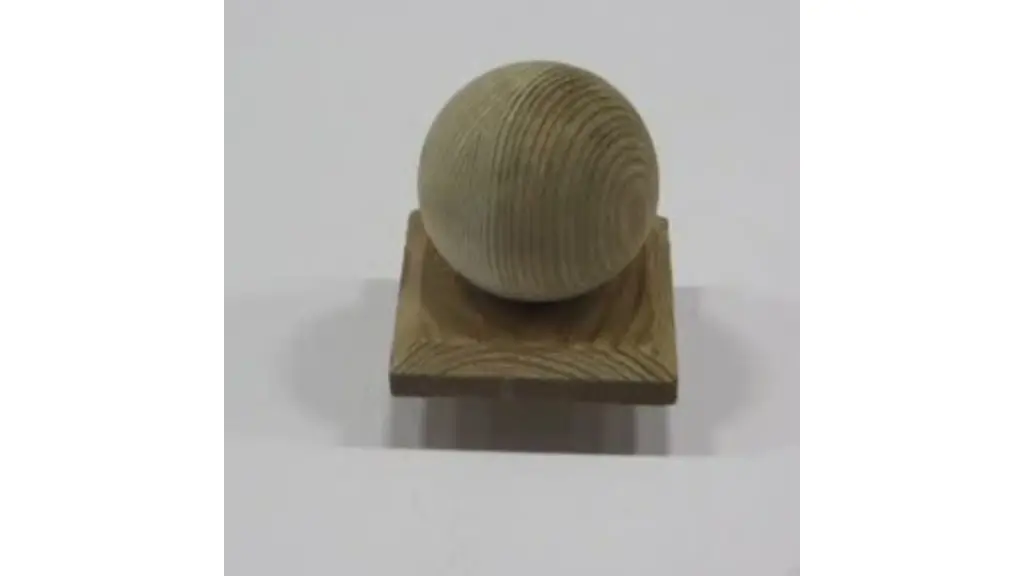 Hout bol paalkap
