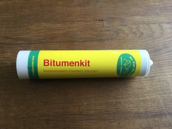 Bitumen kit 310 ml