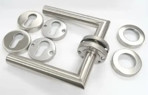 Deurkrukken met ronde rozetten (recht) - stift 120mm